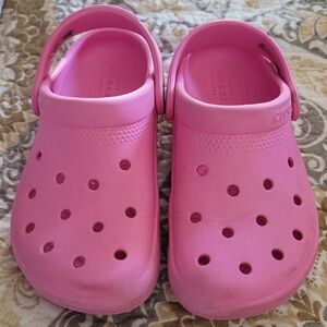 Girls Pink Crocs